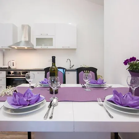 Perla Apartment *