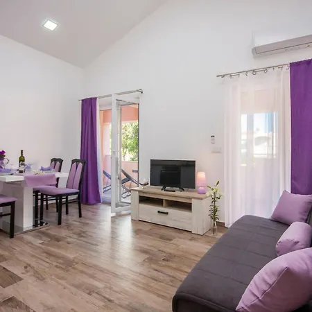 Perla Brodarica (Sibenik-Knin)